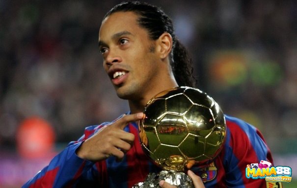 Khám phá cuộc đời sự nghiệp đỉnh cao trong tiểu sử Ronaldinho