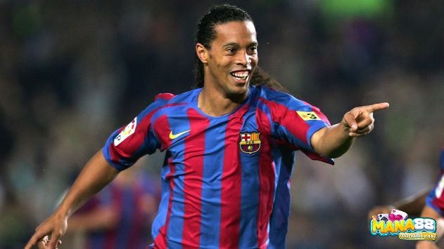 Khám phá những đóng góp và ảnh hưởng của Ronaldinho trong bóng đá