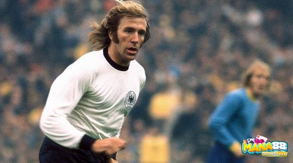 Netzer là nhân tố quan trọng giúp Tây Đức vô địch EURO 1972