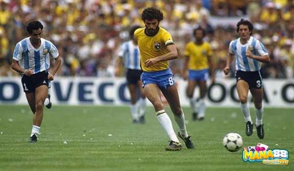 Socrates là huyền thoại Brazil chưa từng vô địch World Cup