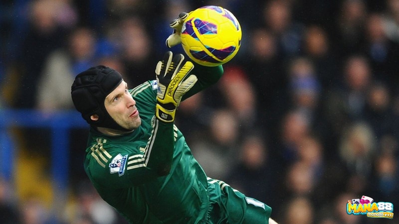 Petr Cech có cho mình bộ danh hiệu xuất sắc và là cái tên không thể thiếu trong danh sách top thủ môn hay nhất C2 này