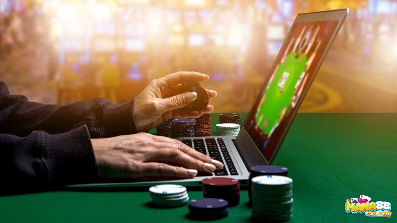 Người chơi Poker online tại Việt Nam có thể đối mặt rủi ro pháp lý do luật chưa hợp pháp hóa phổ biến