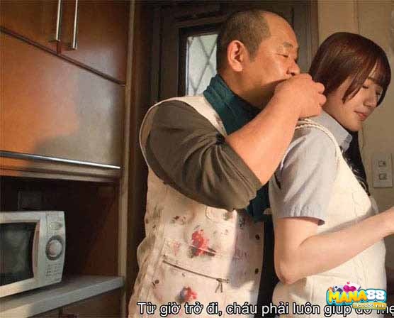 Wakamiya bị gã bố dượng sàm sỡ