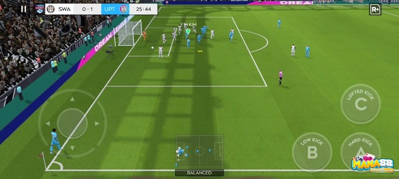 Dream League Soccer hấp dẫn nhờ khả năng xây dựng đội bóng riêng